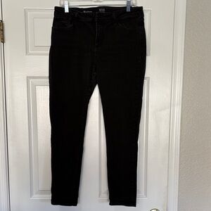 a.n.a Women's Classic Black Skinny Jeans
